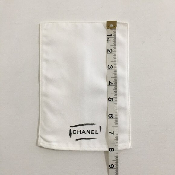 CHANEL NEW! Leather Polishing Cloth 8"x 5.5" White Flannel w/CHANEL Prints - Picture 8 of 10
